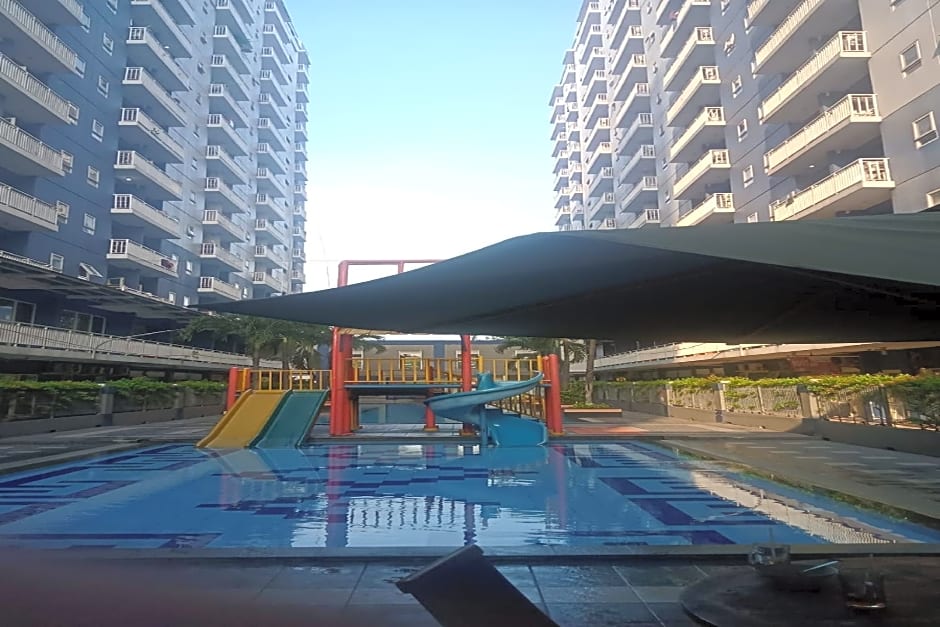 Queen Room 2 @ Grand Center Point Apartment