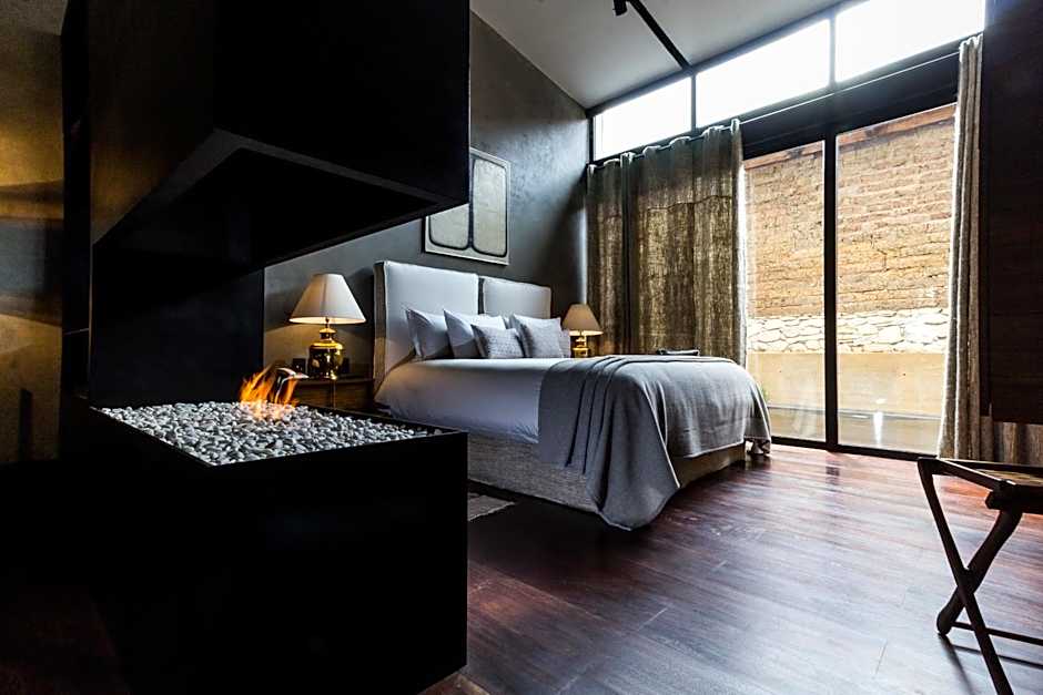 Uvence Arte + Hotel