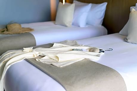 2 Twin Beds Accessible Deluxe Non Smoking