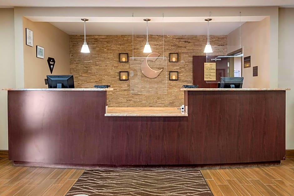 Comfort Inn & Suites Farmington - Victor