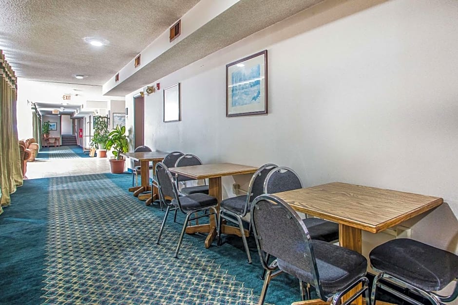 Rodeway Inn Bedford