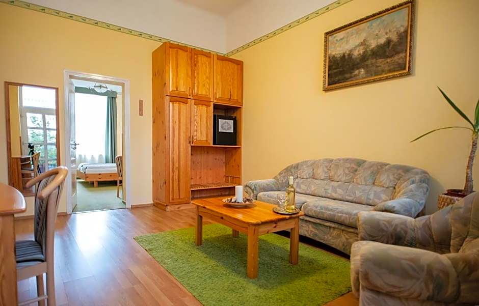 Hotel Manzard Panzio