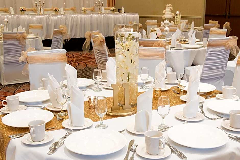 DoubleTree By Hilton Hotel Grand Rapids Airport