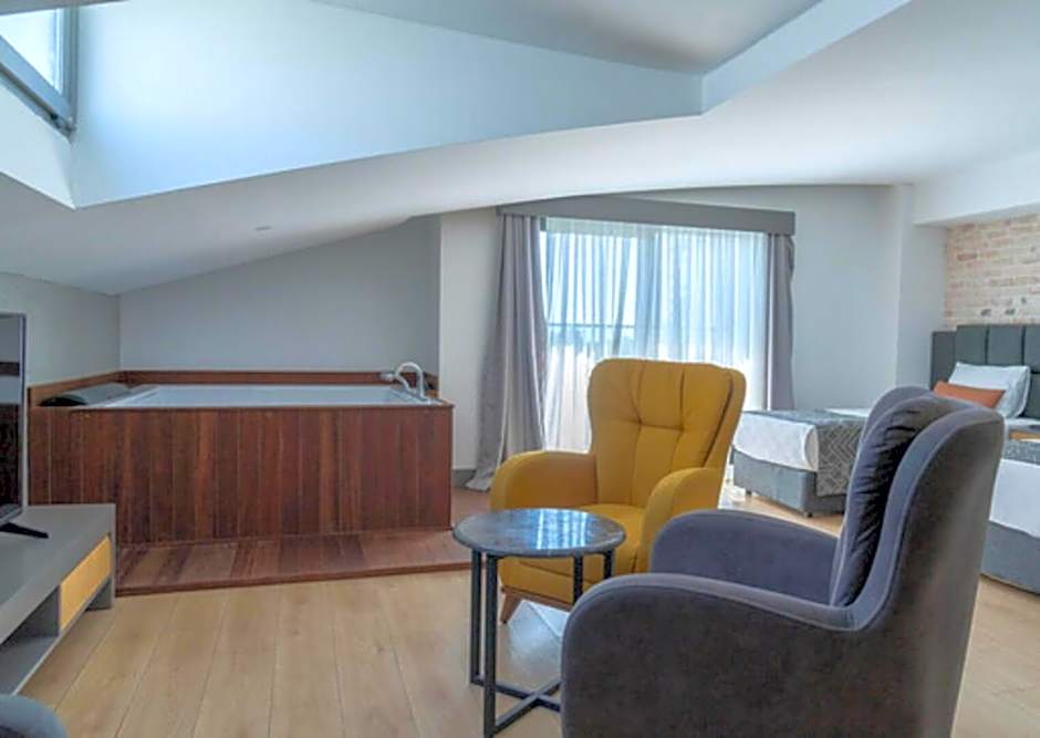 Laren Sea Side Hotel Spa