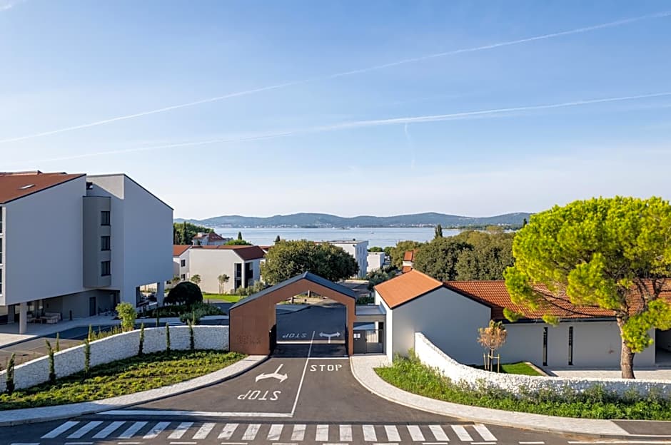 Molum Hotel & Residences