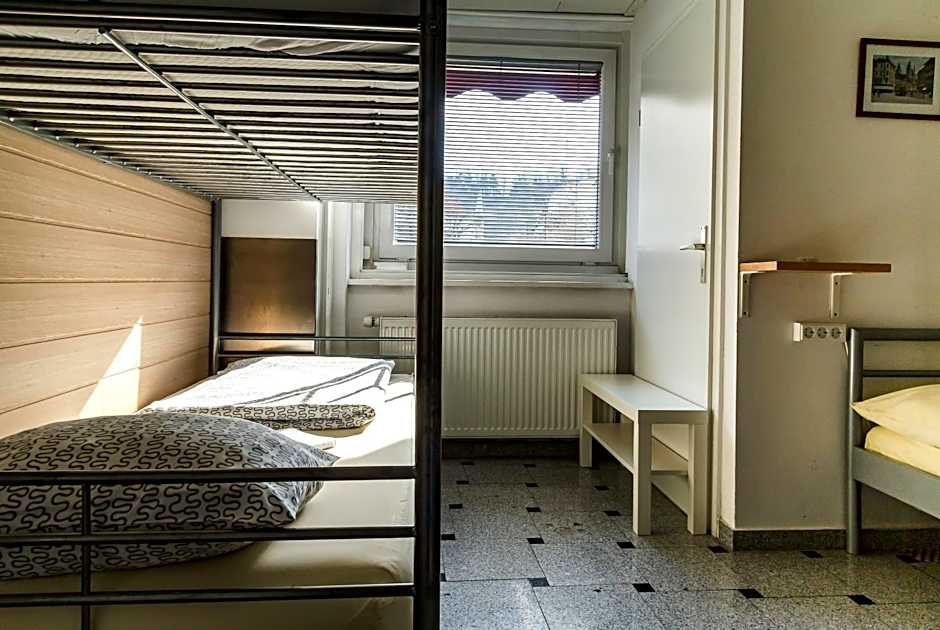 Hostel 24