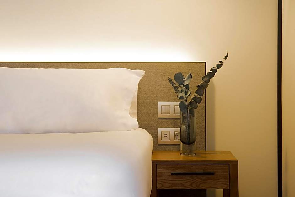 ICON Embassy by Petit Palace