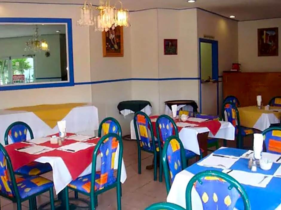 Hotel Pueblito Inn