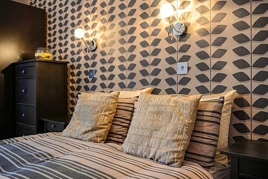 Tanes Hotel