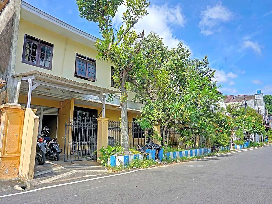 SPOT ON 91890 Kost Kalasan Syariah