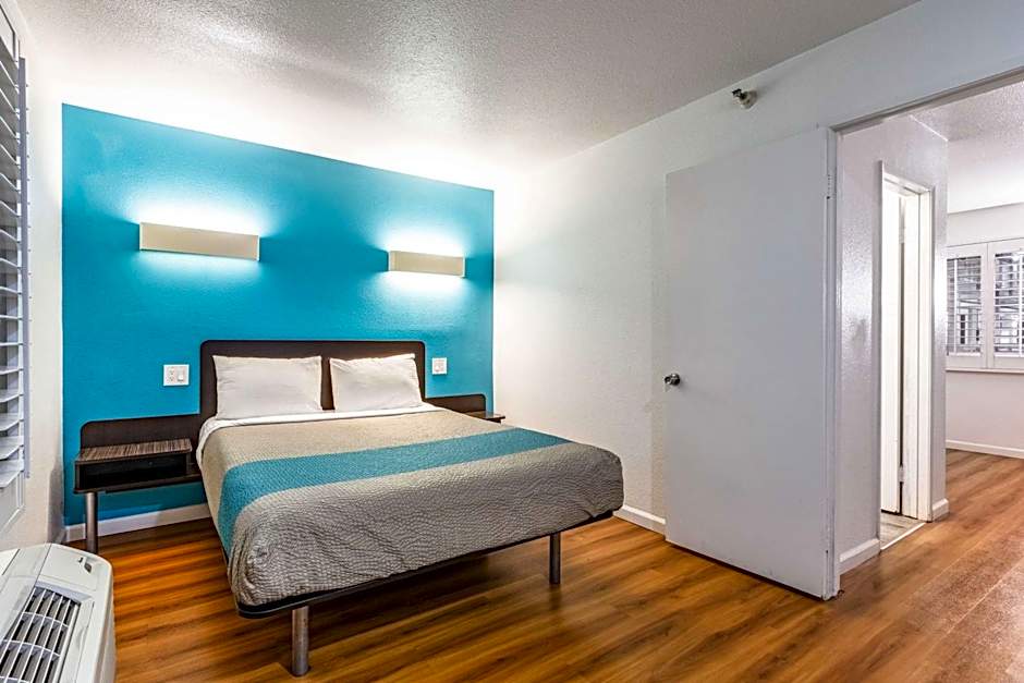 Motel 6-Fountain Valley, CA - Huntington Beach Area