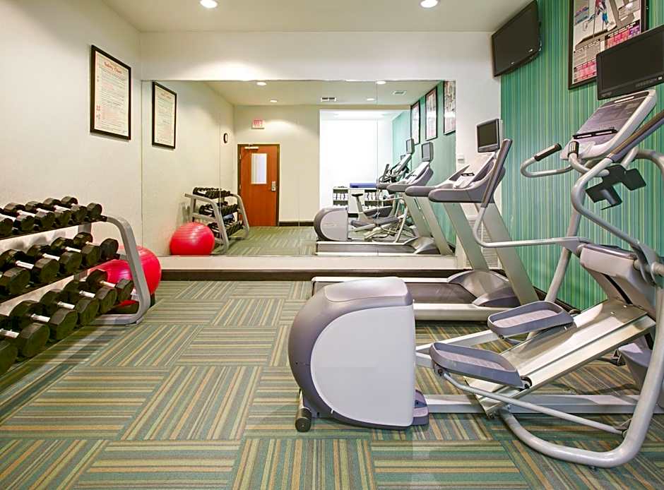 Holiday Inn Express Hotel & Suites Denton By IHG