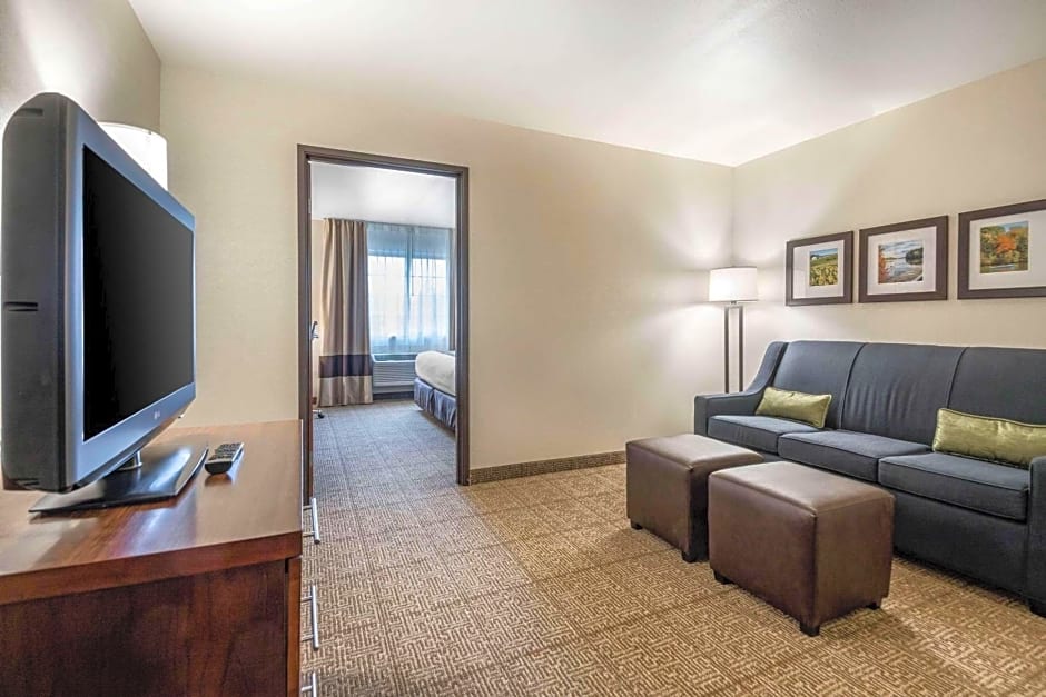 Comfort Suites at Par 4 Resort