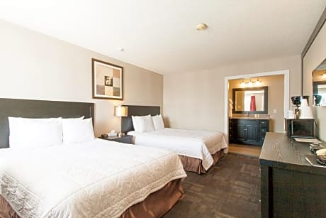 Queen Room with Two Queen Beds - Non-Smoking/Second Level