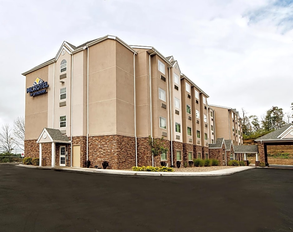 Microtel Inn & Suites by Wyndham St Clairsville/Wheeling