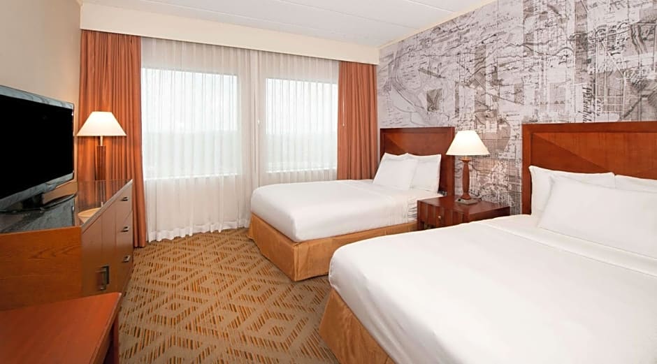 DoubleTree Suites by Hilton Hotel Philadelphia West