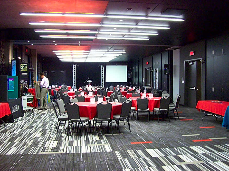 Grand Times Hotel Sherbrooke