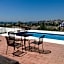 Los Jitos Hotel & Suites