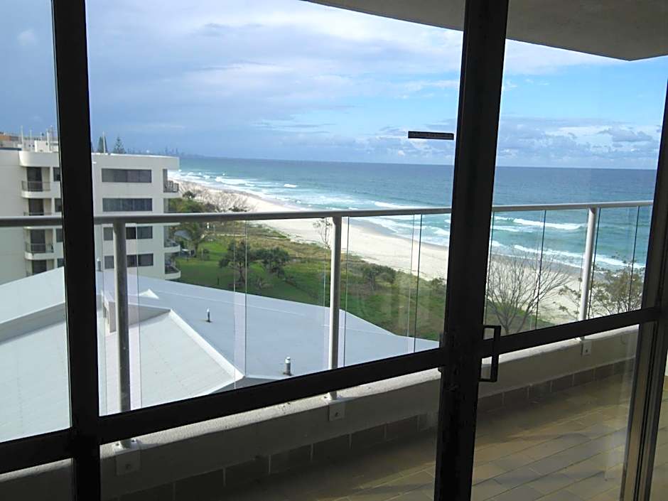 Pacific Surf Absolute Beachfront Apartments