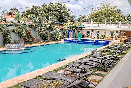 JJS Hotel and Resort