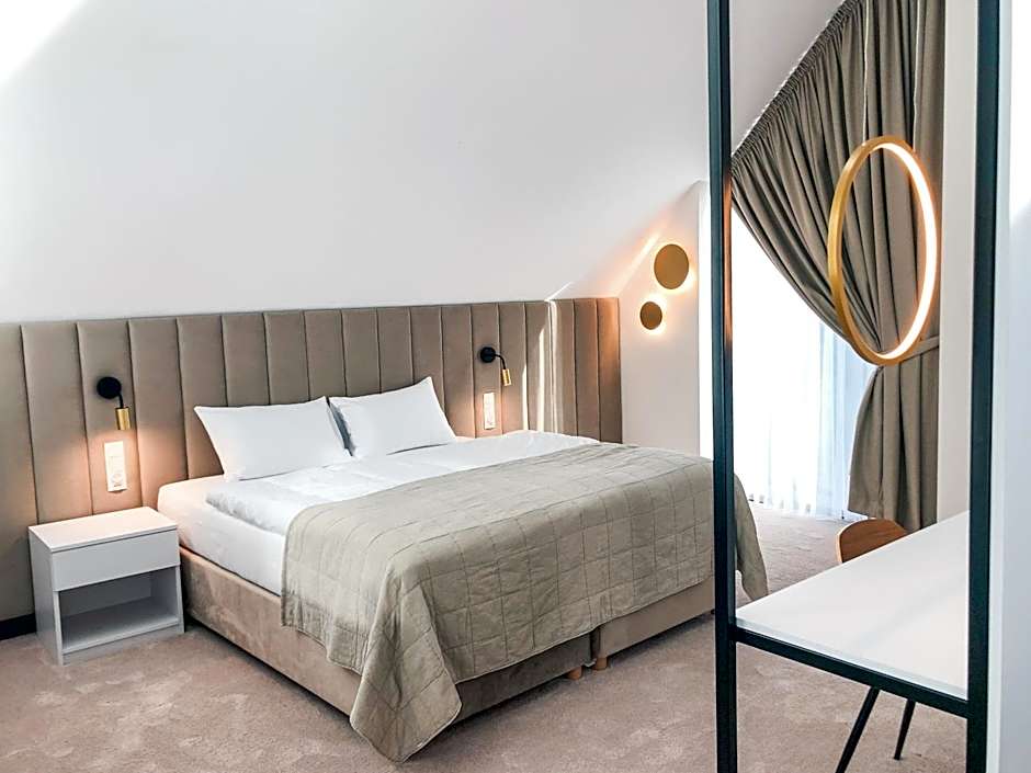 Hotel & Restauracja Nad Sandelą