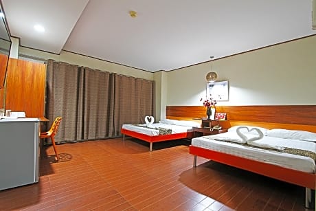 Alluring Executive Suite