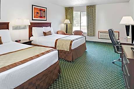 Efficiency Queen Room with Two Queen Beds - Non-Smoking