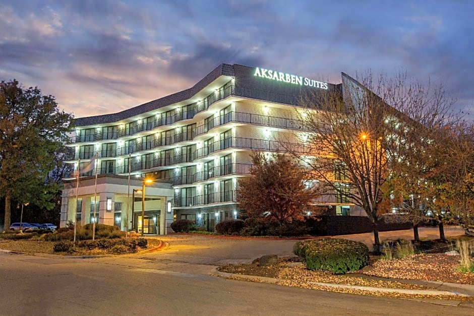 Aksarben Suites – Omaha, NE