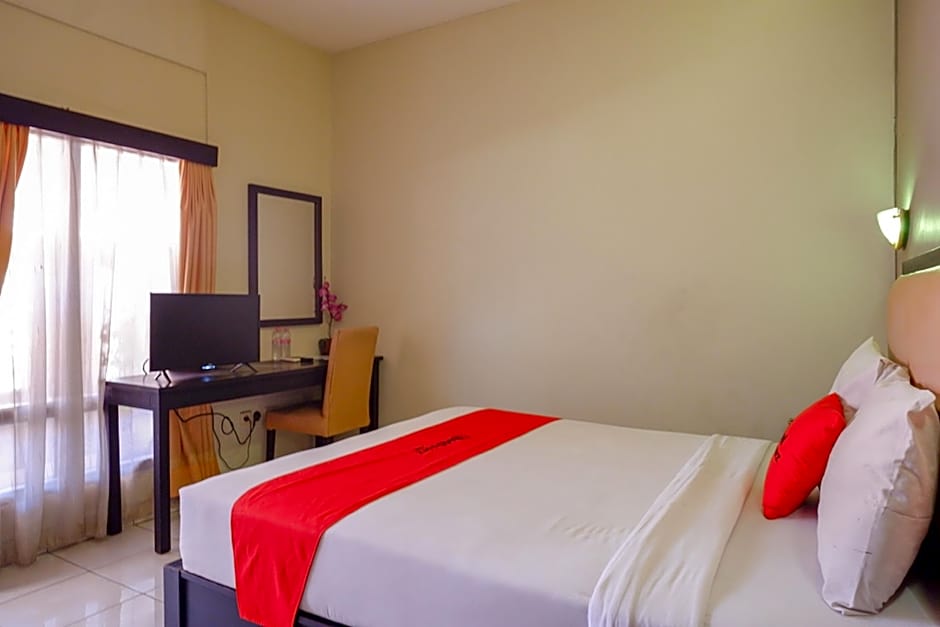 RedDoorz Jalan Sriwijaya near Polda Jateng