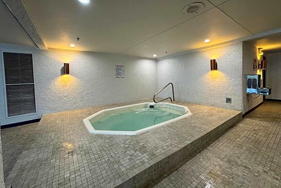 Chateau Hotel and Conference Center