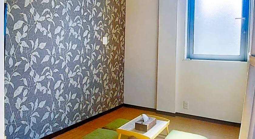Poly Hostel Osaka
