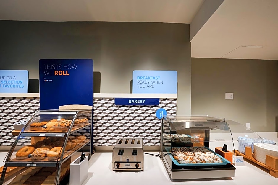 Holiday Inn Express & Suites Santa Clara - Silicon Valley By IHG