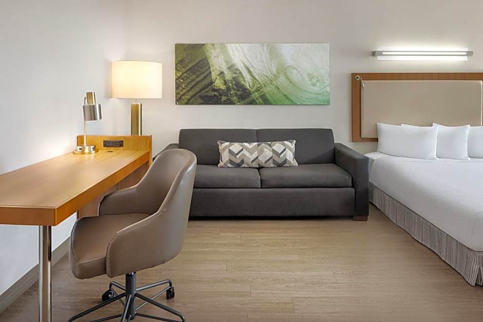 SpringHill Suites by Marriott Orange Beach at The Wharf