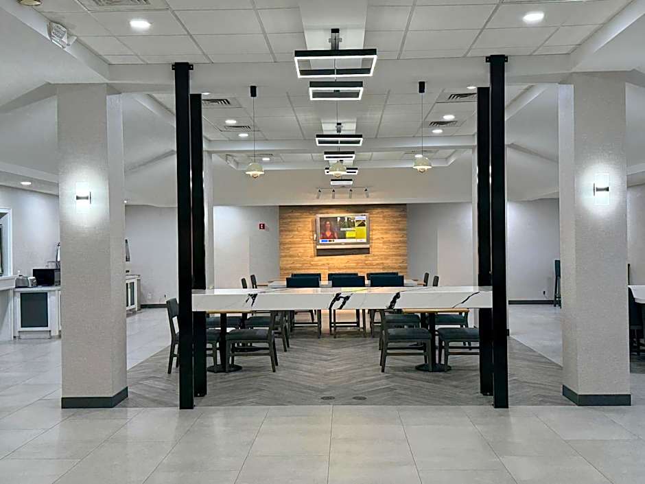 Quality Inn & Suites Baton Rouge West - Port Allen