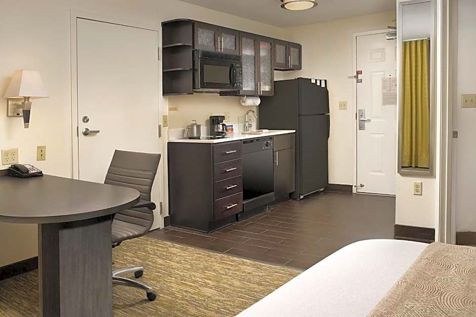 Candlewood Suites Richmond - South By IHG