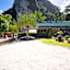 Phi Phi Nice Beach Hotel Hip