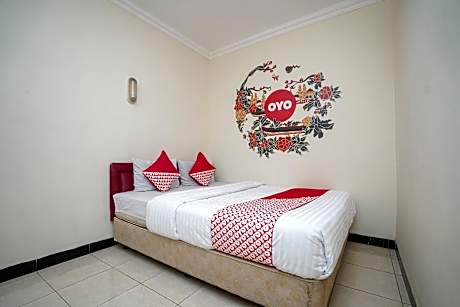 OYO 448 Hotel Central