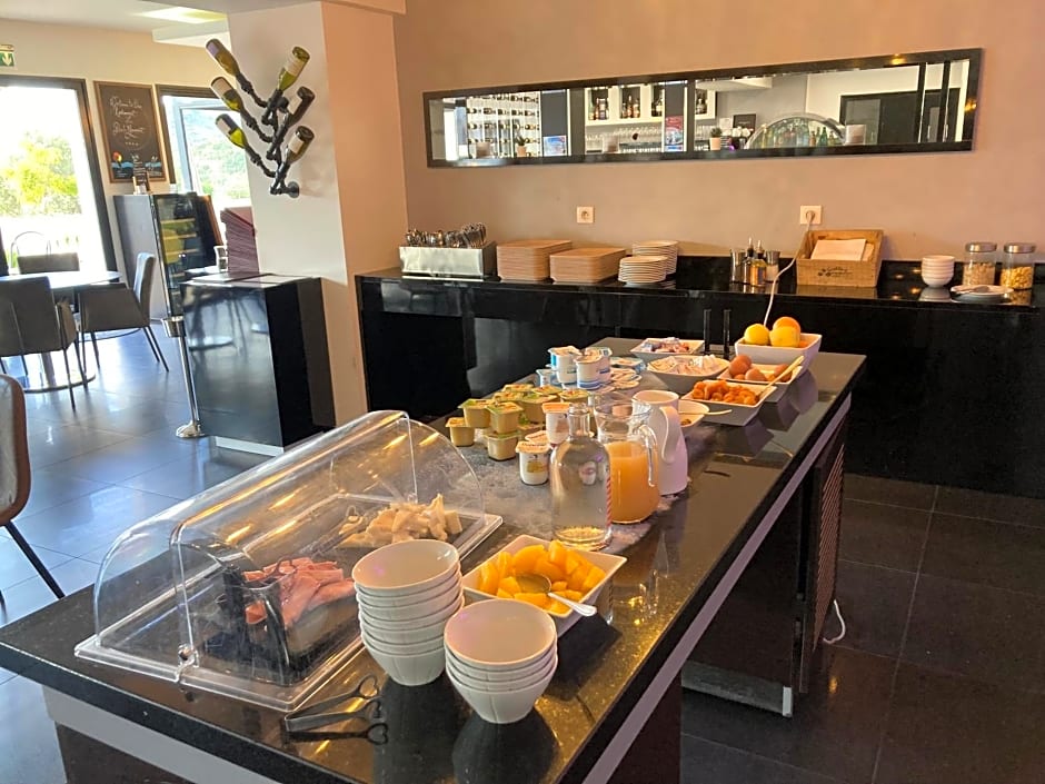 Hotel & Restaurant Perla Riviera