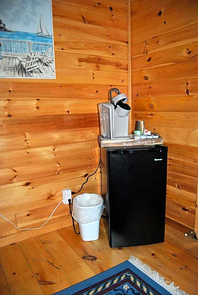 The Eggemoggin Reach Inn