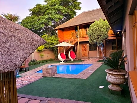LAUREN PALACE GUESTHOUSE