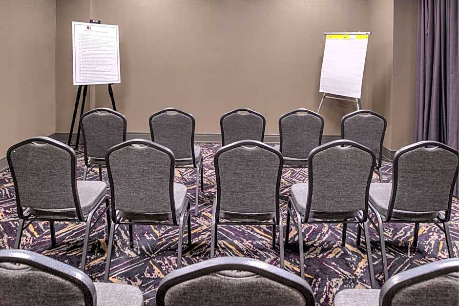 DoubleTree by Hilton Hotel Utica