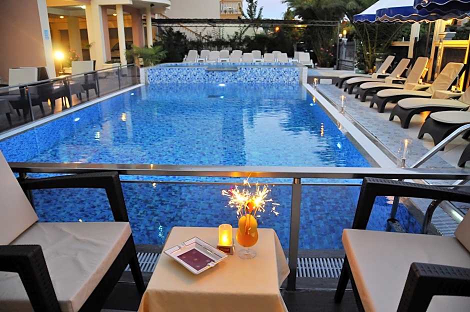 Aparthotel Villa Primafila