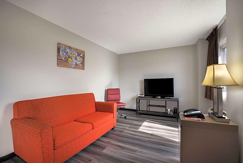 Econo Lodge Inn & Suites Canandaigua