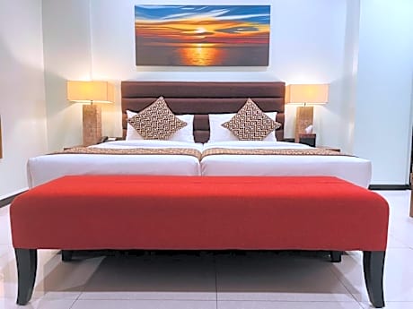 Deluxe Double or Twin Room (Free Return Airport Transfer, 10% off on Food & Beverage and Complimentary Gym Access)