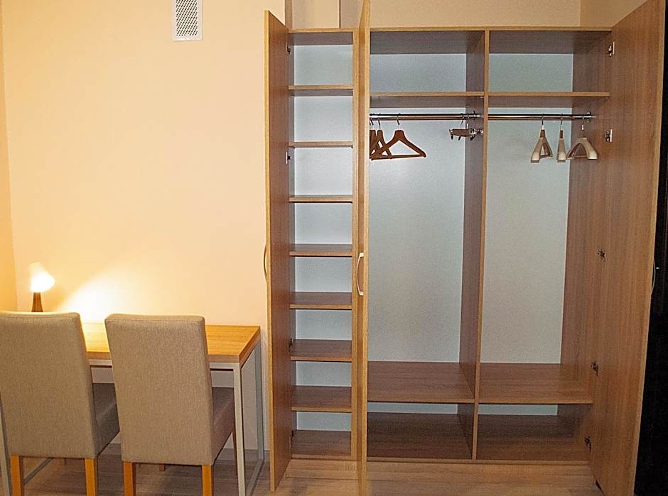 Redwood Hostel by EASY RENT Apartments