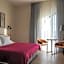 Apartique Hotel