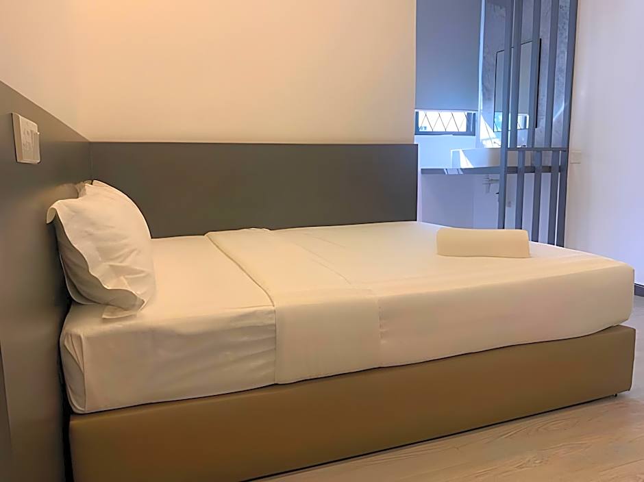 THE DAILY HOTEL