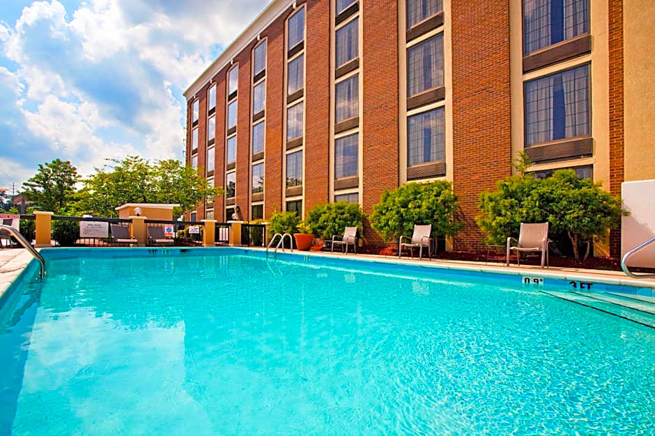 Holiday Inn Express Winston-Salem Downtown West By IHG