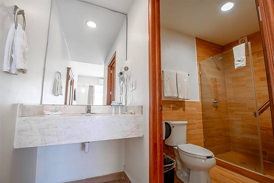 Hecthorny San Carlos Tequisquiapan, BW Signature Collection