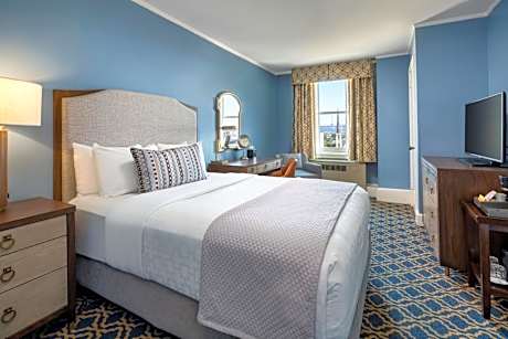 Queen Room with Sea View